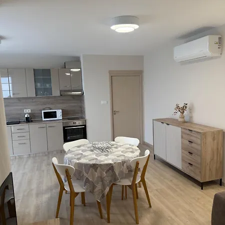 Valena Royal Apartman *